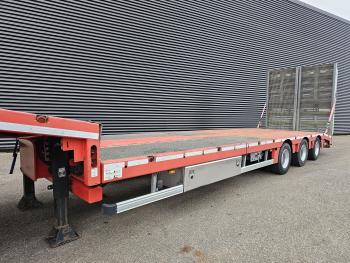 3 x steering axle / hydraulic ramp / hydraulic bed